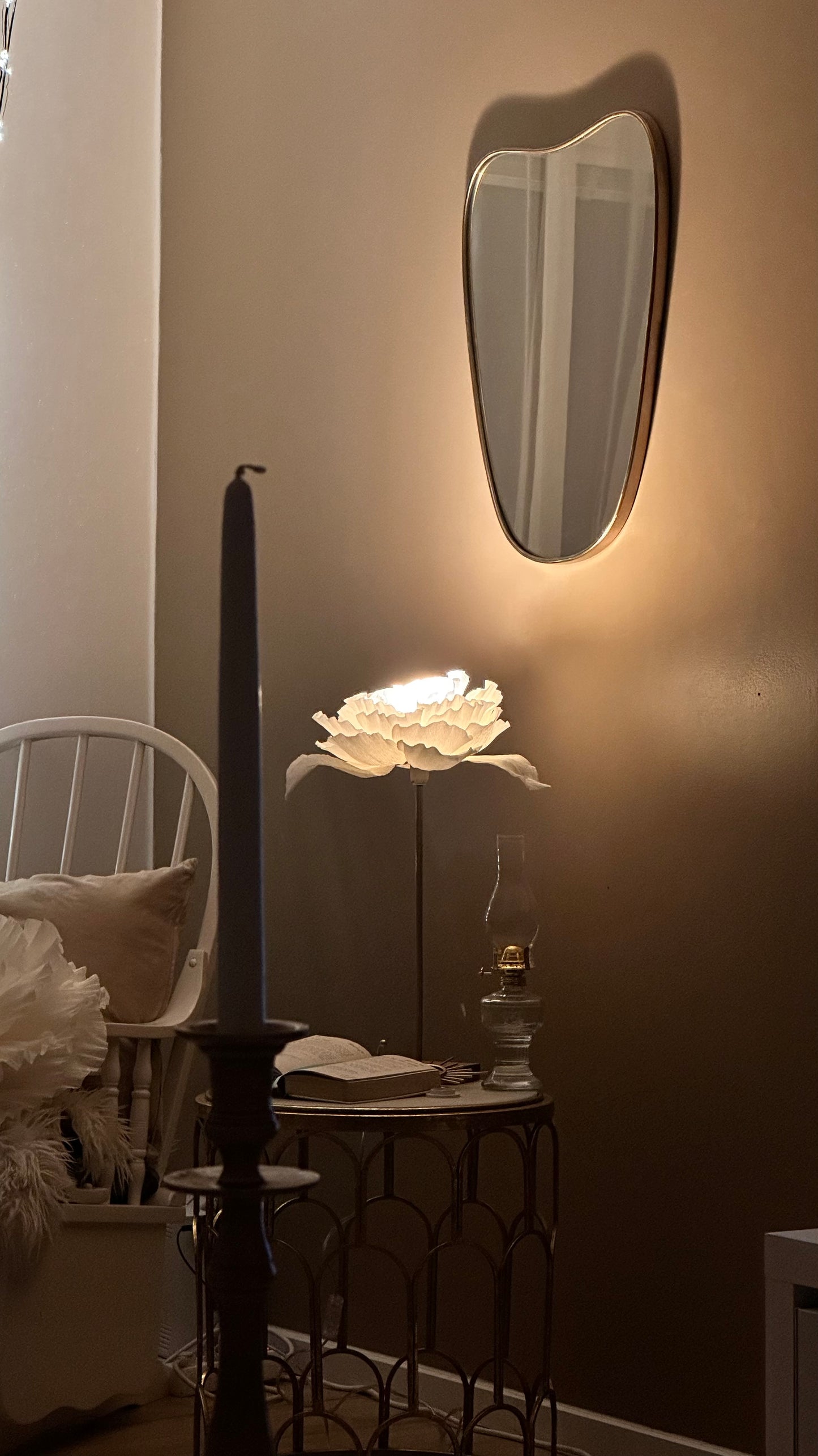 Soft White Heaven-bordslampa
