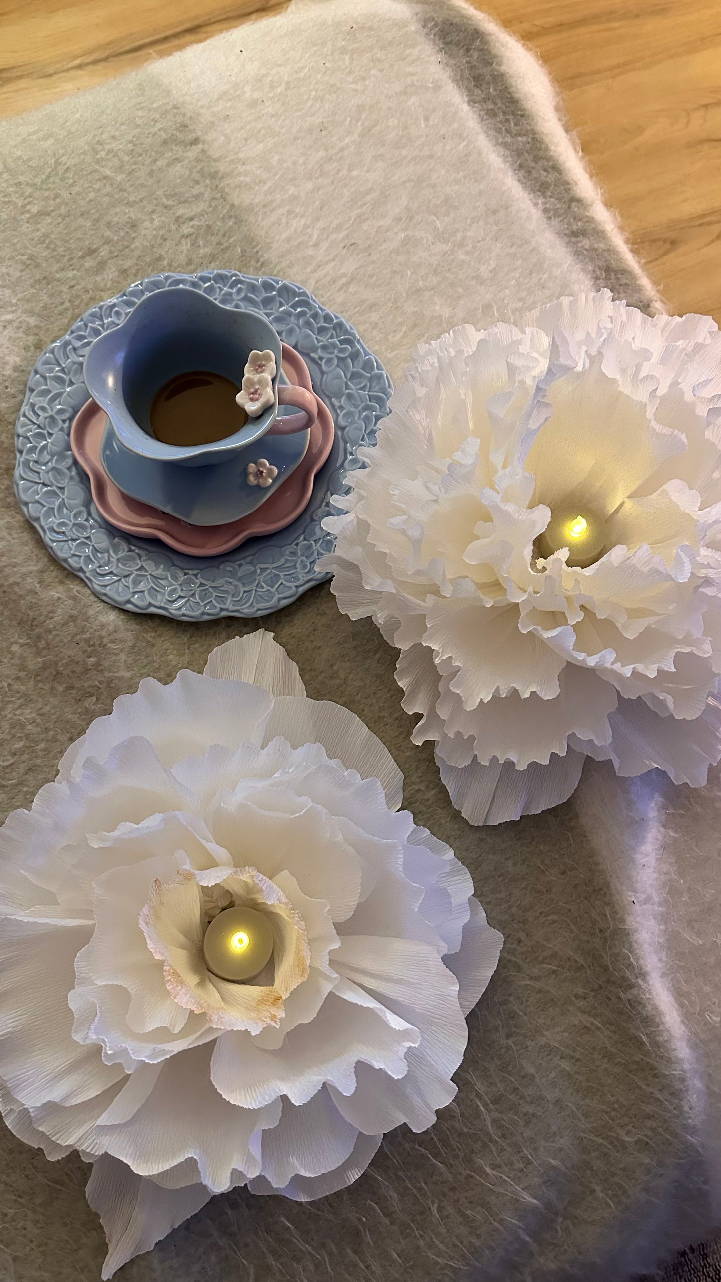 White Bloom-LED Flower Lamp